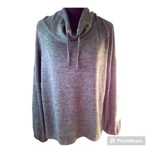 Tahari Gray Black Sweater